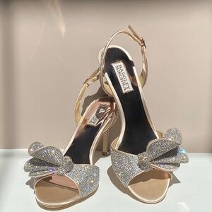 Badgley Mischka Rennie Rhinestone Ruffle Satin High Heel Stiletto Sandals US8